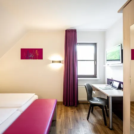 Weinhotel Restaurant Klostermuehle Отель Ockfen