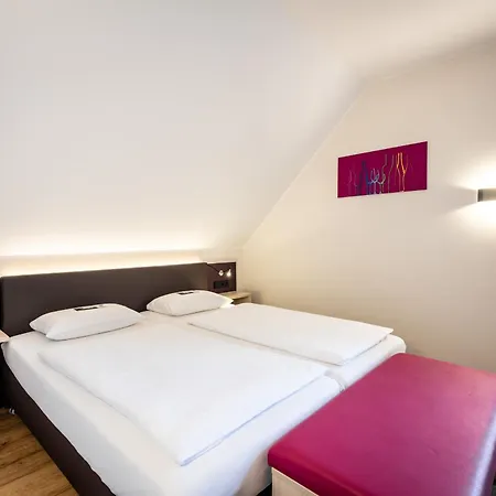 Weinhotel Restaurant Klostermühle 3*