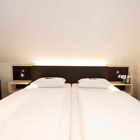 Hotel Weinhotel Restaurant Klostermuehle 3*