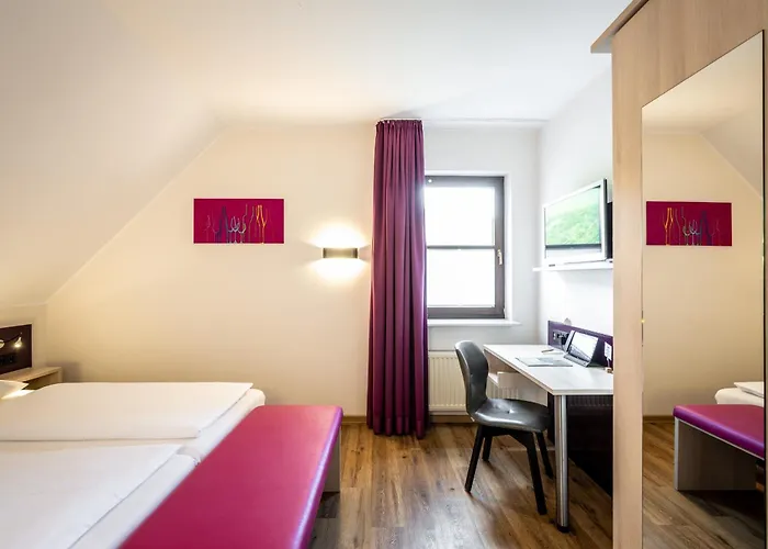 Weinhotel Restaurant Klostermuehle מלון Ockfen