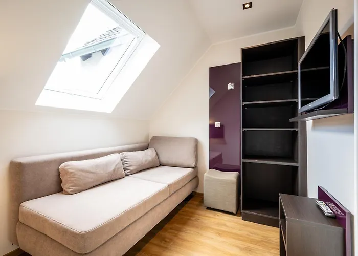 Weinhotel Restaurant Klostermuehle מלון