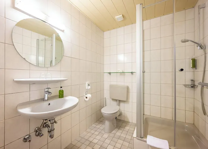 Weinhotel Restaurant Klostermuehle מלון Ockfen