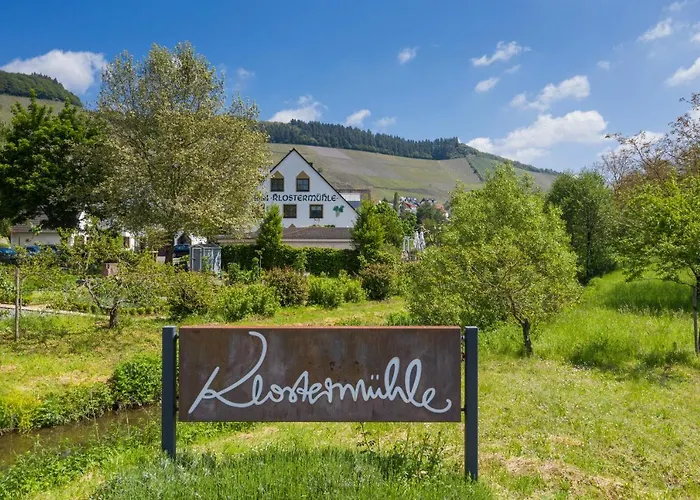 Weinhotel Restaurant Klostermuehle מלון